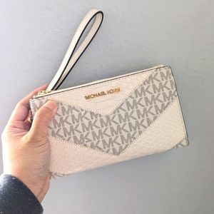 NWT Michael Kors Jet Set Snake Embossed Large Logo Double Zip Wristlet